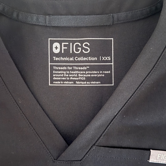 Figs Women's Black V-Neck Tunic - Picture 3 of 3